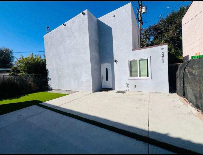 2437 Cochran Ave, Unit 2 in Los Angeles, CA - Building Photo