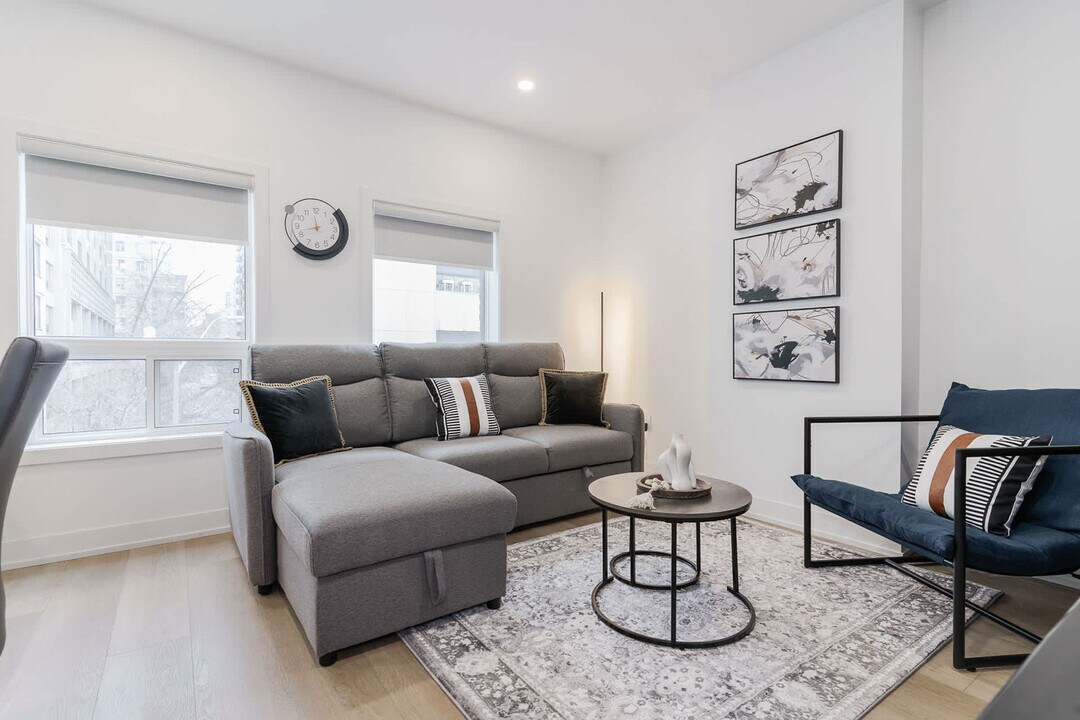 168 McCaul St in Toronto, ON - Building Photo