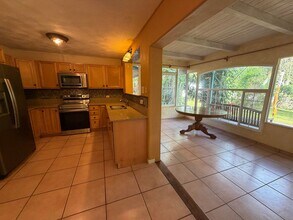 465 Haiku Rd in Haiku-Pauwela, HI - Building Photo - Building Photo