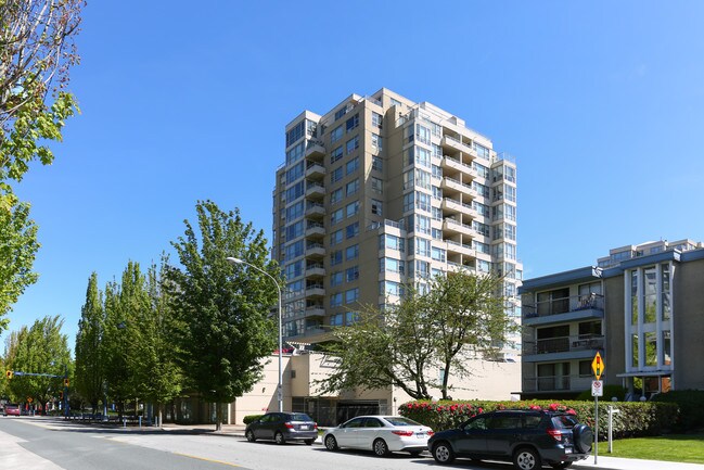 8238 Saba Rd in Richmond, BC - Building Photo - Building Photo