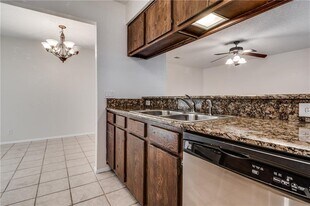 8801 Piney Point Dr in Austin, TX - Building Photo