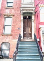 44 Clinton Ave, Unit 2 Brownstone in Albany, NY - Building Photo