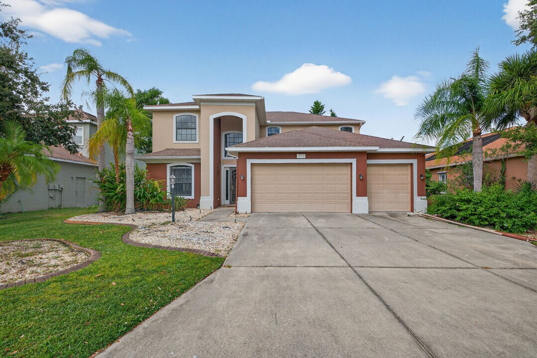 7019 43rd Ave E in Palmetto, FL - Building Photo