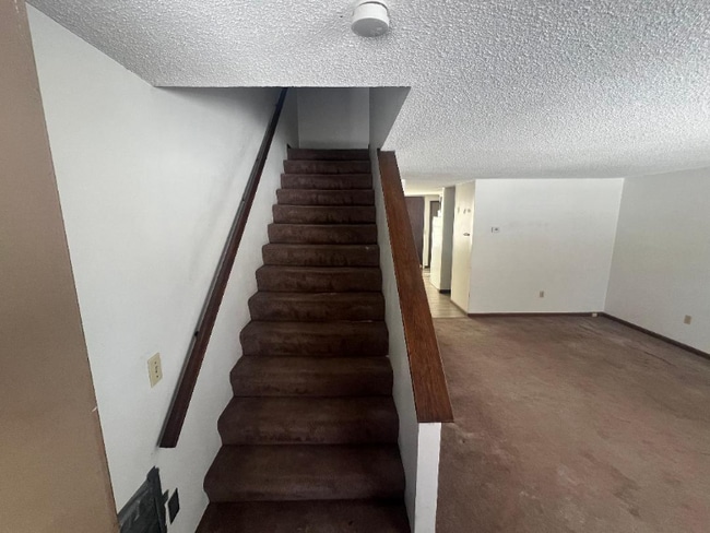 33 Glen Eagle Dr, Unit 33 in Bristol, CT - Building Photo - Building Photo