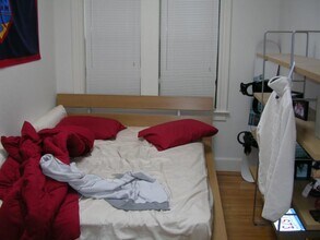 14 Buswell St, Unit V2 in Boston, MA - Building Photo - Building Photo