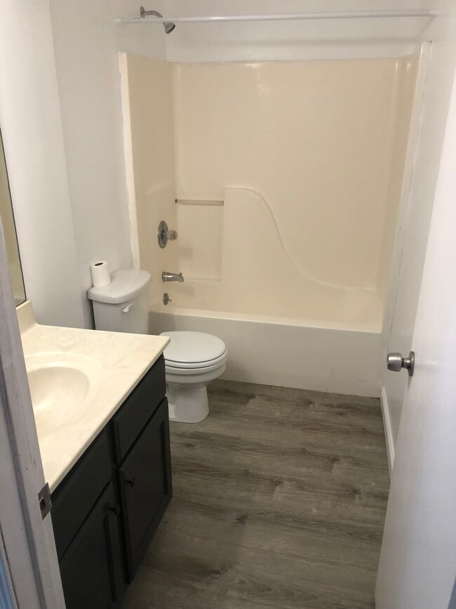 305 Fletcher St, Unit 305 in Desoto, MO - Building Photo - Building Photo