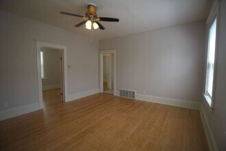 2728 N Vel R. Phillips Ave in Milwaukee, WI - Building Photo - Building Photo