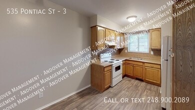 525 - 535 Pontiac St, Unit 3 in Oxford, MI - Building Photo - Building Photo