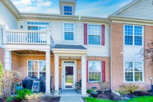 7520 Claridge Dr, Unit H in Bridgeview, IL - Building Photo