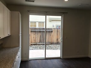 1940 Black Sand Dr in Reno, NV - Building Photo - Building Photo