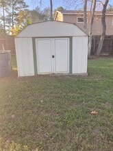 509 E Glenn St in Bellville, TX - Foto de edificio - Building Photo