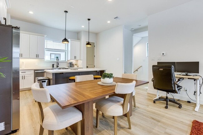 2339 Eagle St in Houston, TX - Building Photo - Building Photo