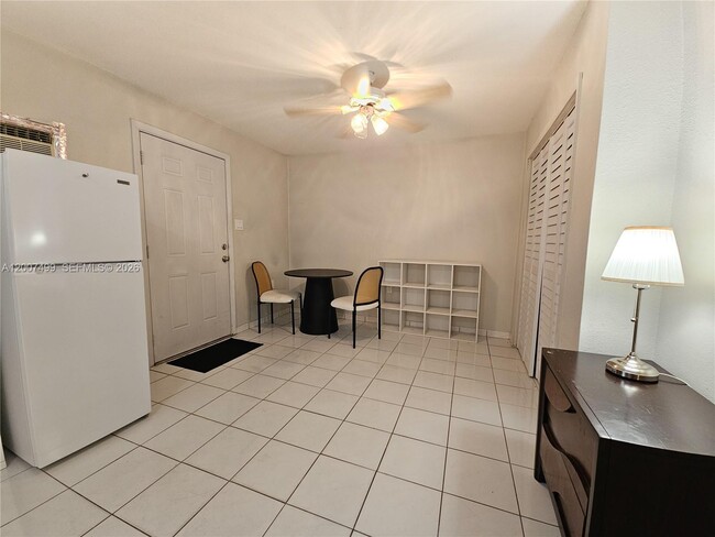 54 SW 24th Rd in Miami, FL - Building Photo - Building Photo