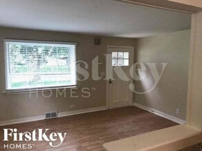 1114 Jewett St in Woodstock, IL - Building Photo - Building Photo