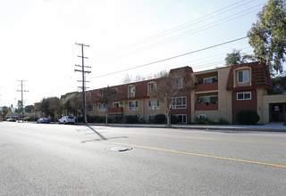 Sunset Ridge at La Crescenta in Glendale, CA - Building Photo - Building Photo