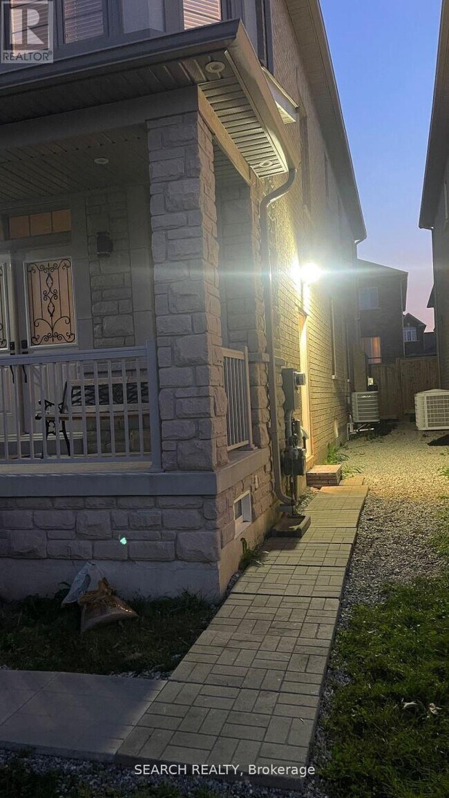 5560 Ethan Dr in Mississauga, ON - Building Photo - Building Photo