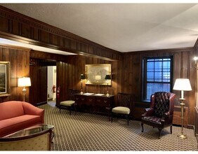 82 Mount Vernon St, Unit 41 in Boston, MA - Building Photo - Building Photo