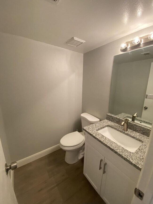 38 W 250 N in Saint George, UT - Building Photo - Building Photo