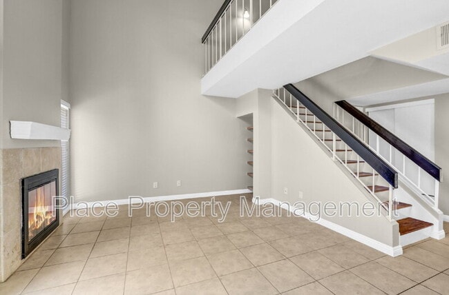 property at 3017 Plaza Lorenzo
