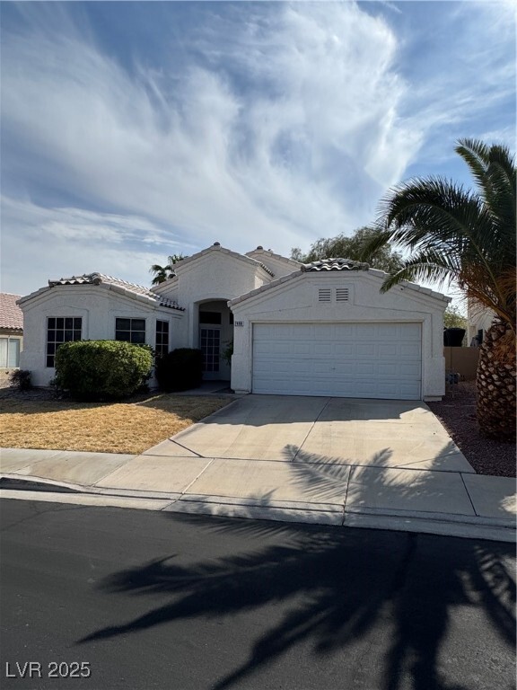 property at 2498 Foxmoore Ct
