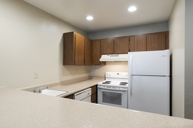 Plumas Garden Apartments in Reno, NV - Building Photo - Interior Photo