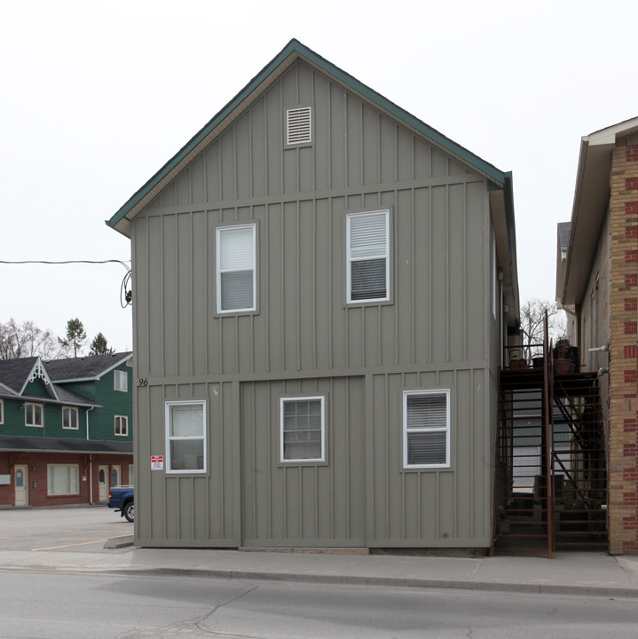 96 Main St S in Newmarket, ON - Building Photo