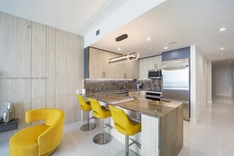 1100 Biscayne Blvd, Unit # 3004 in Miami, FL - Foto de edificio - Building Photo