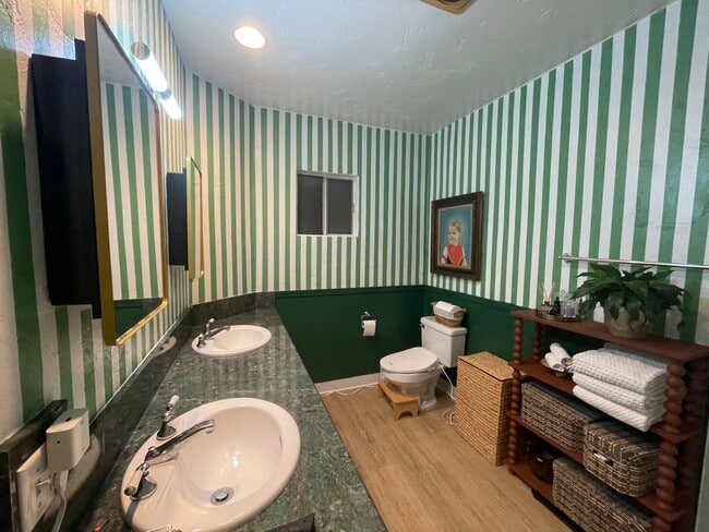 1416 Ellsmere Ave, Unit 1416 in Los Angeles, CA - Building Photo - Building Photo