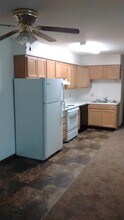 Ashford Arms Apartments in Madison, WI - Building Photo - Building Photo