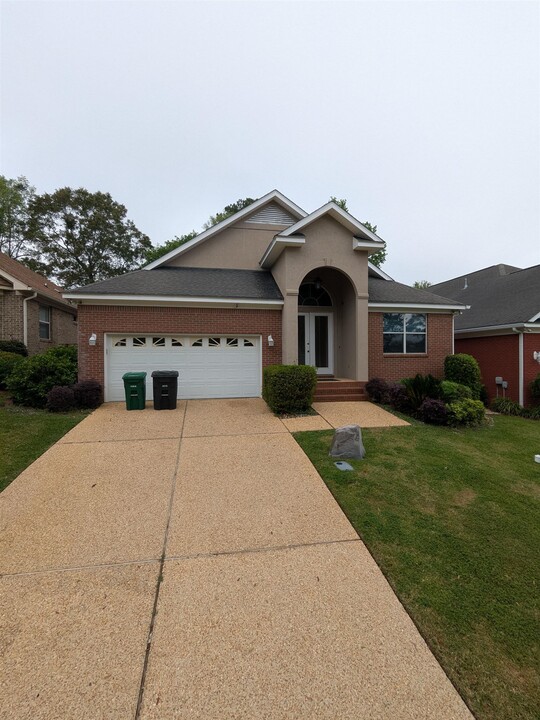 9086 Eagles Ridge Dr in Tallahassee, FL - Building Photo