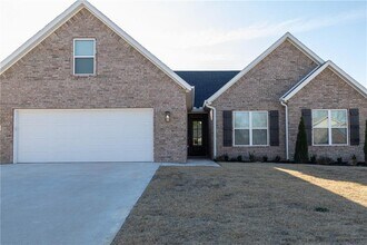 5653 Poppy Ave in Springdale, AR - Building Photo - Building Photo