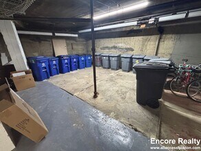 2045 Commonwealth Ave, Unit 42 in Boston, MA - Building Photo - Building Photo