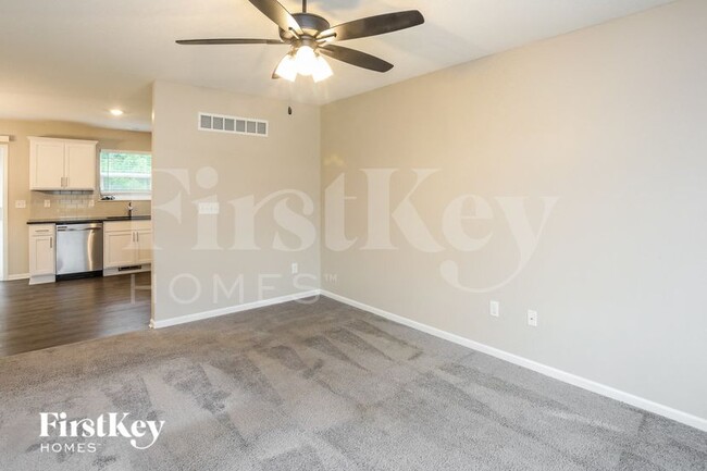 5015 N Belmont Ave in Kansas City, MO - Building Photo - Building Photo