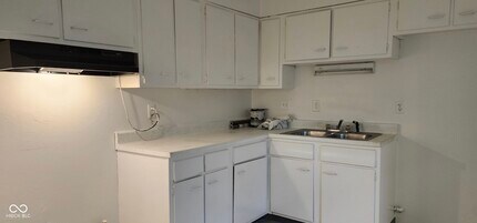 8914 Elmonte Dr in Indianapolis, IN - Building Photo - Building Photo