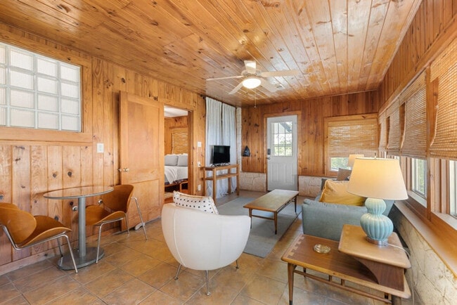 200 Woodcreek Dr in Wimberley, TX - Building Photo - Building Photo