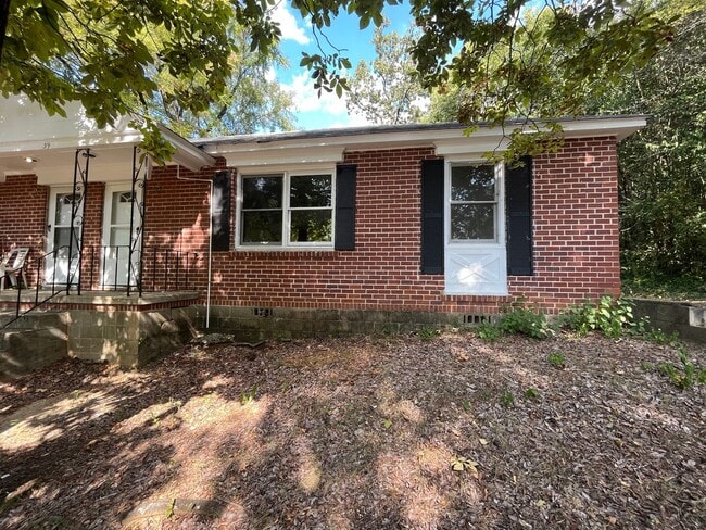 property at 39 Muscogee Dr
