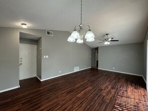 8930-8932 Hambledon Dr in San Antonio, TX - Building Photo - Building Photo