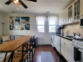 11 Hammond St in Newport, RI - Building Photo - Building Photo