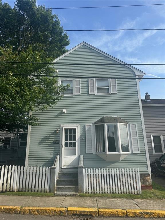 17 Mcallister St in Newport, RI - Building Photo - Building Photo