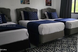 8016 NW 14th Pl in Miami, FL - Building Photo - Building Photo