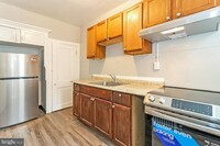 1028 S 56th St in Philadelphia, PA - Building Photo - Building Photo