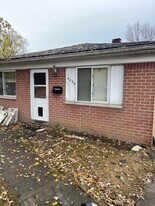 4839 Glenis St in Dearborn Heights, MI - Building Photo
