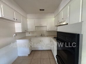 1619 N Alexander St in Sherman, TX - Building Photo - Building Photo