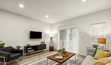 Brand New Townhome in Bothell, Unit 17107 in Bothell, WA - Building Photo - Building Photo