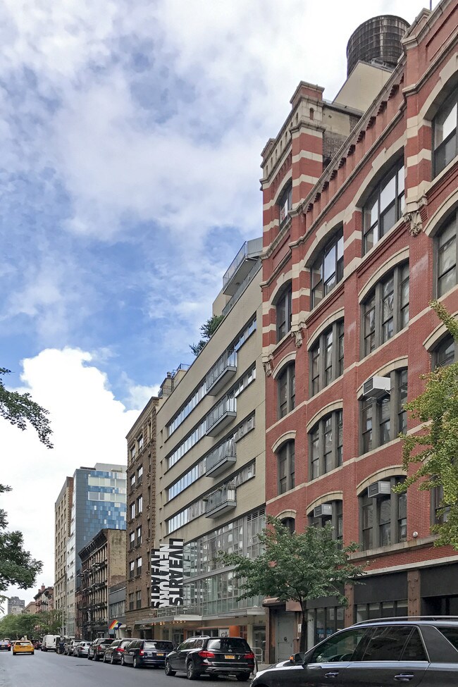 219 W 19th St in New York, NY - Building Photo - Building Photo