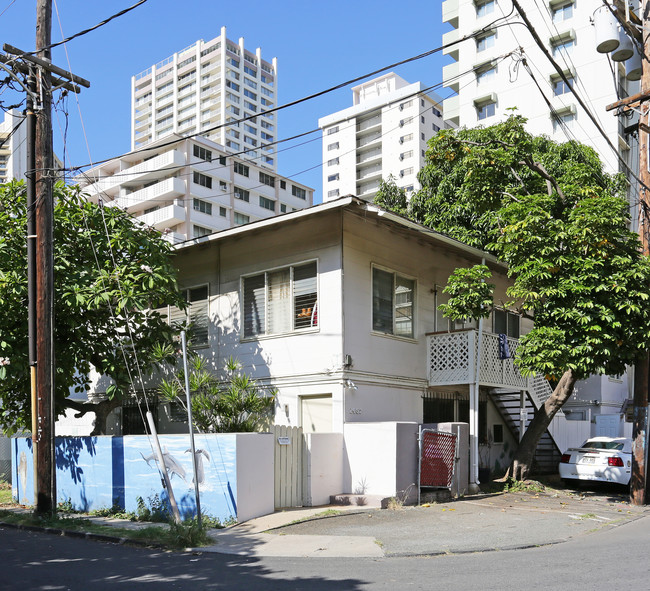 2457 Cleghorn St in Honolulu, HI - Building Photo - Building Photo