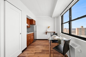 Isabella House Senior Independent Living in New York, NY - Building Photo - Building Photo