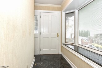 411 10th St in Palisades Park, NJ - Building Photo - Building Photo