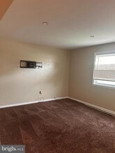 1021 E Williams Cir in Chester, PA - Foto de edificio - Building Photo