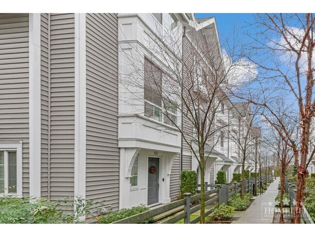 property at 2838 Livingstone Ave